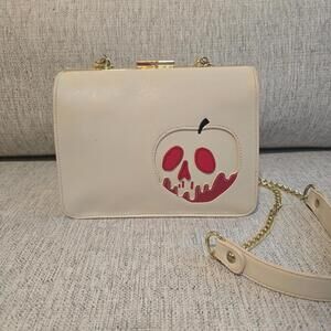 Loungefly X Disney Snow White Poison Apple Villians Handbag /